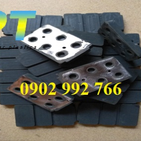 Gia công đệm cao su giảm chấn có bản thép